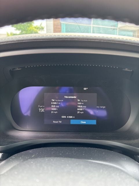 2025 Volvo V60 plug-in hybrid T8 Polestar Engineered Wagon