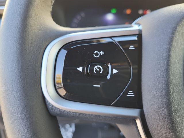 2026 Volvo XC90 Plus - Photo 17