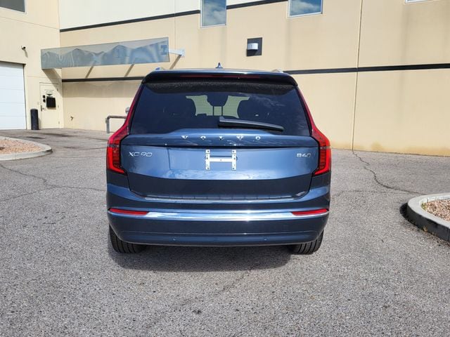 2026 Volvo XC90 Plus - Photo 17