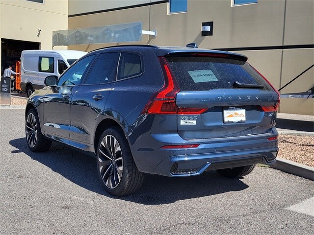 2026 Volvo XC60 B5 photo 3