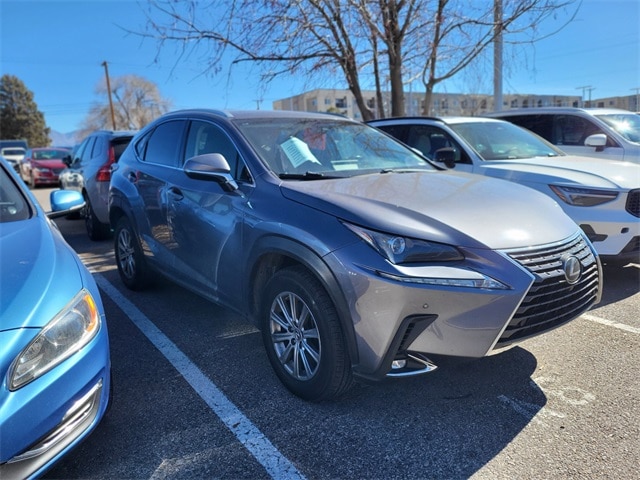 2019 Lexus NX 300 Luxury photo 3