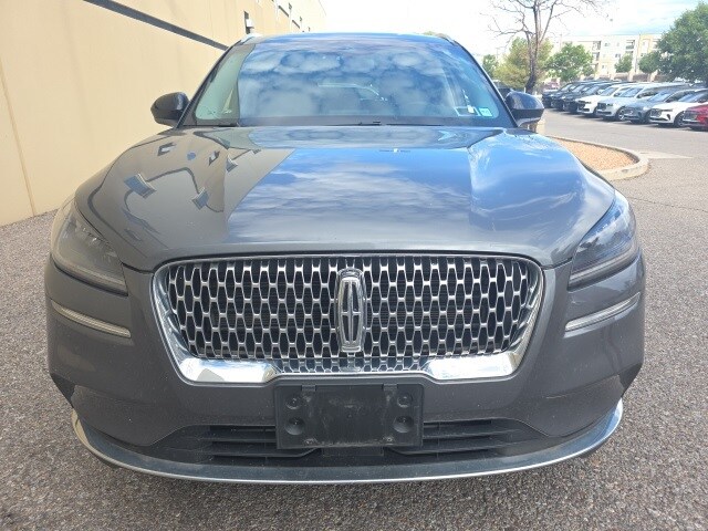 2022 Lincoln Corsair Standard photo 2