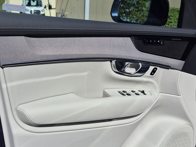 2026 Volvo XC90 Ultra - Photo 6