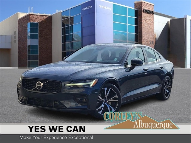2023 Volvo S60 B5 AWD Plus Dark Sedan