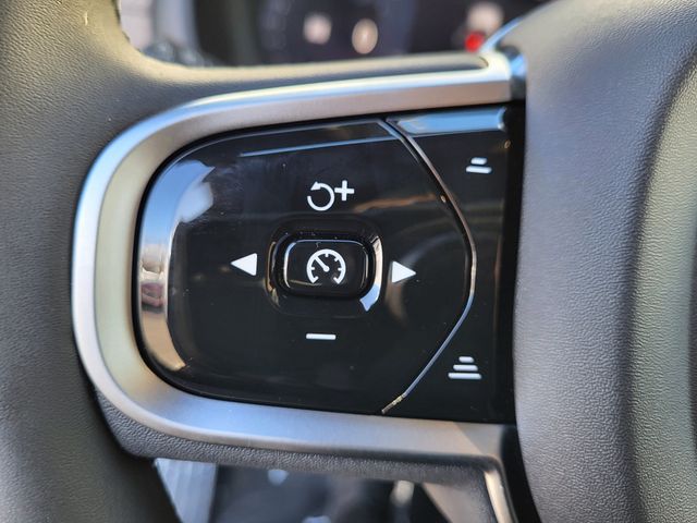 2026 Volvo XC90 Plus - Photo 17