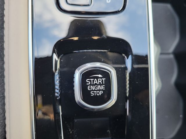 2026 Volvo XC90 Plus - Photo 25
