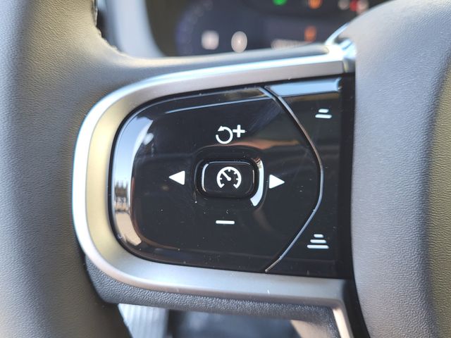 2026 Volvo XC60 Plus - Photo 15