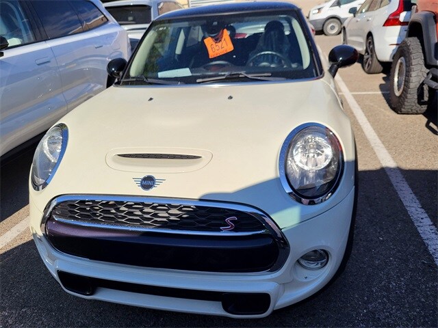 2019 Mini Cooper 2 Door Hardtop S photo 2