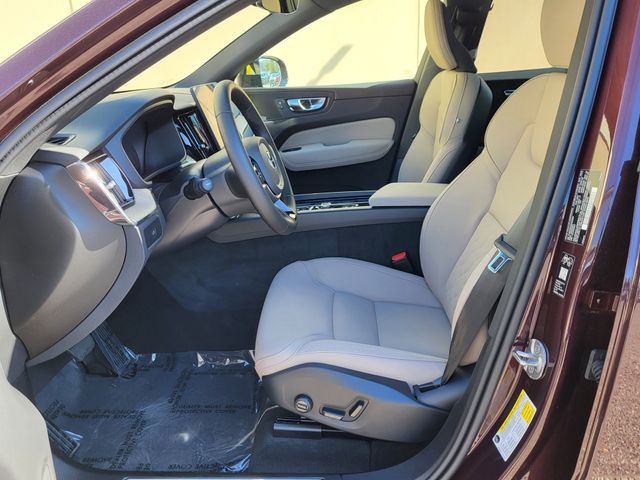 2026 Volvo XC60 Plus - Photo 8