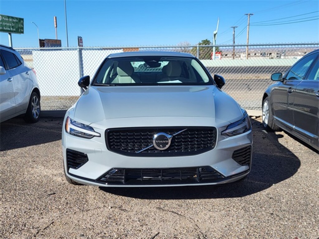 Used 2025 Volvo S90 Plug-In Hybrid T8 Plus Sedan