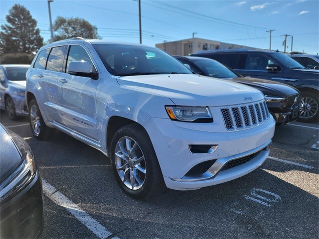 2016 Jeep Grand Cherokee Summit photo 3