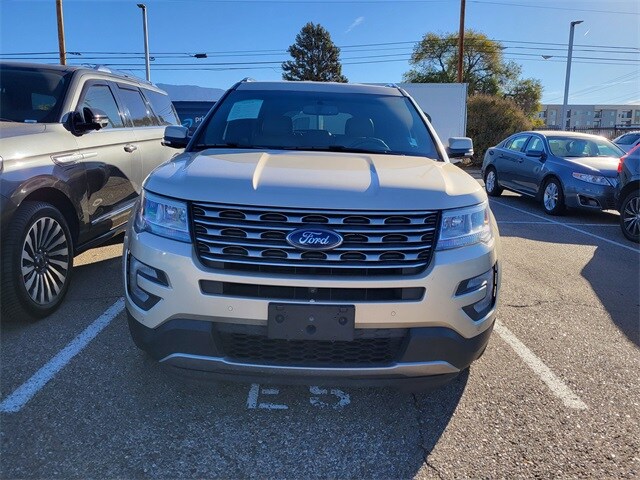 2017 Ford Explorer Limited photo 2
