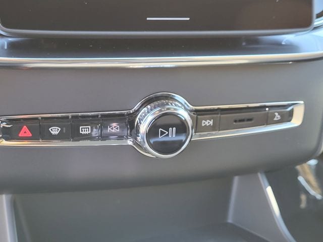 2026 Volvo XC90 Plus - Photo 22
