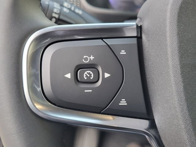 2026 Volvo XC40 Ultra Black Edition - Photo 15