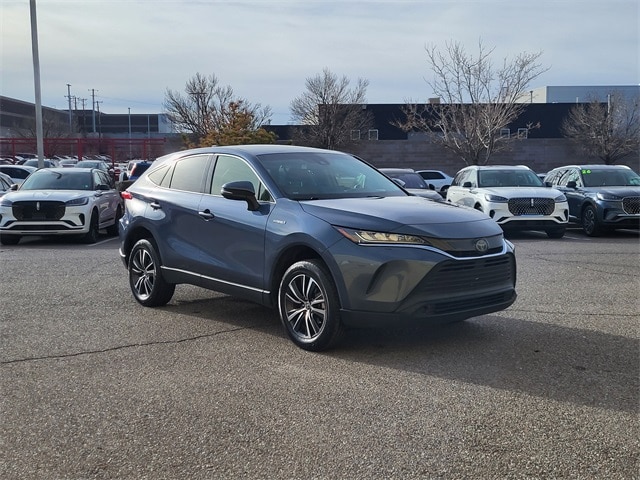 2021 Toyota Venza LE photo 4