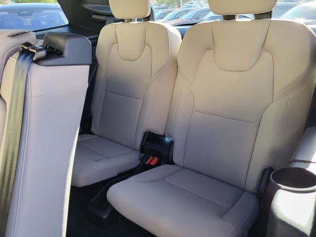 2026 Volvo XC90 Plus - Photo 13