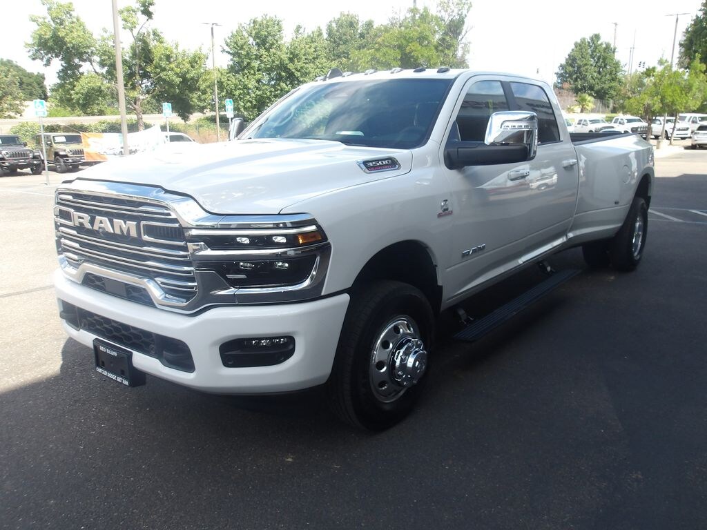New 2026 Ram 3500 LARAMIE CREW CAB 4X4 8' BOX Crew Cab