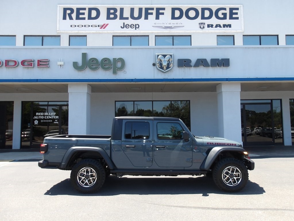 2025 Jeep Gladiator Crew Cab 