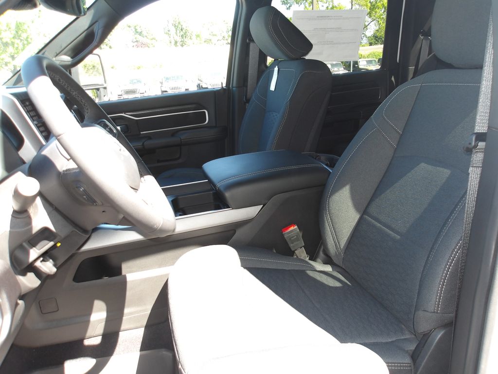 2025 RAM 2500 Big Horn - Photo 11