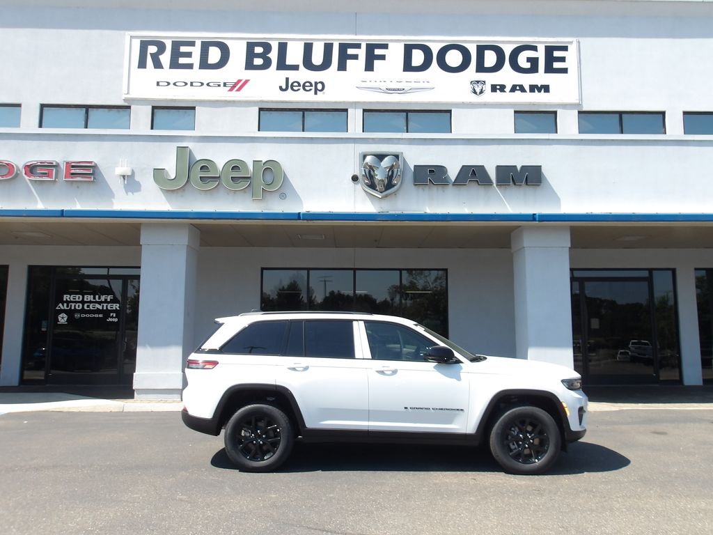 2025 Jeep Grand Cherokee Altitude 4x4's photo