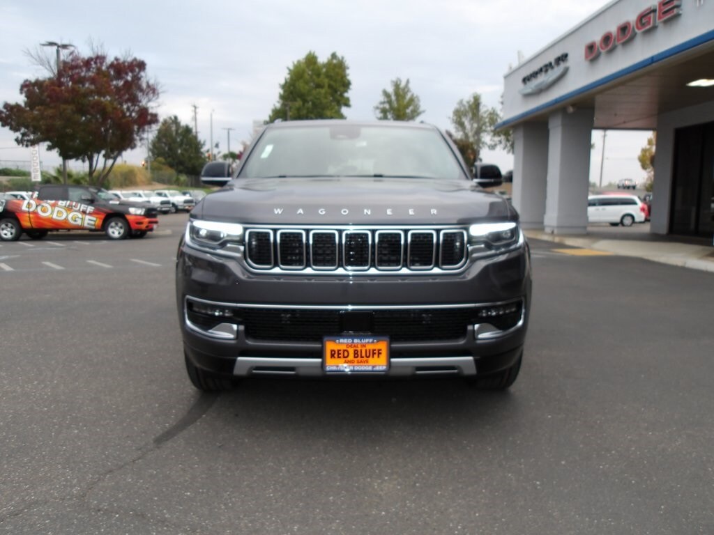 2024 Jeep Wagoneer L Series II photo 3