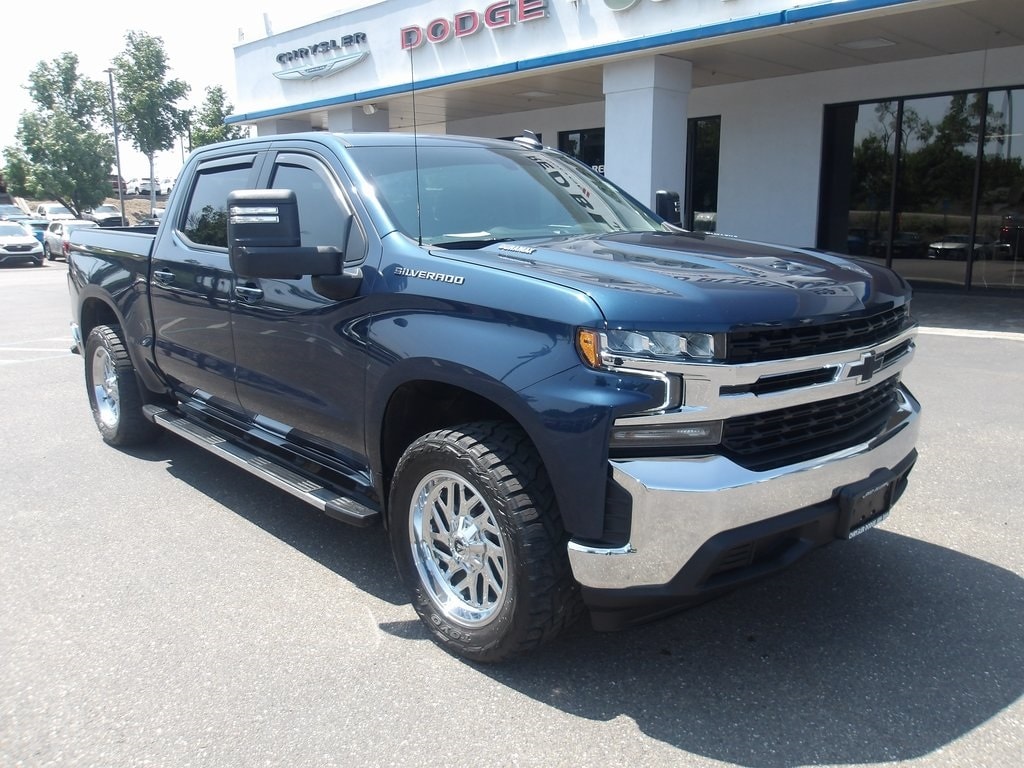 Used 2021 Chevrolet Silverado 1500 LT with VIN 3GCPWCET6MG306946 for sale in Red Bluff, CA