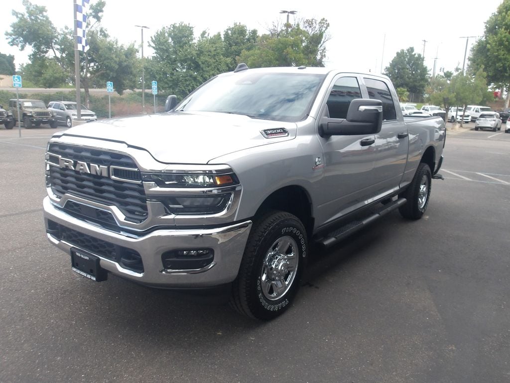 New 2026 Ram 3500 TRADESMAN CREW CAB 4X4 6'4 BOX Crew Cab