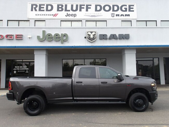 2026 Ram 3500 TRADESMAN CREW CAB 4X4 8' BOX Crew Cab