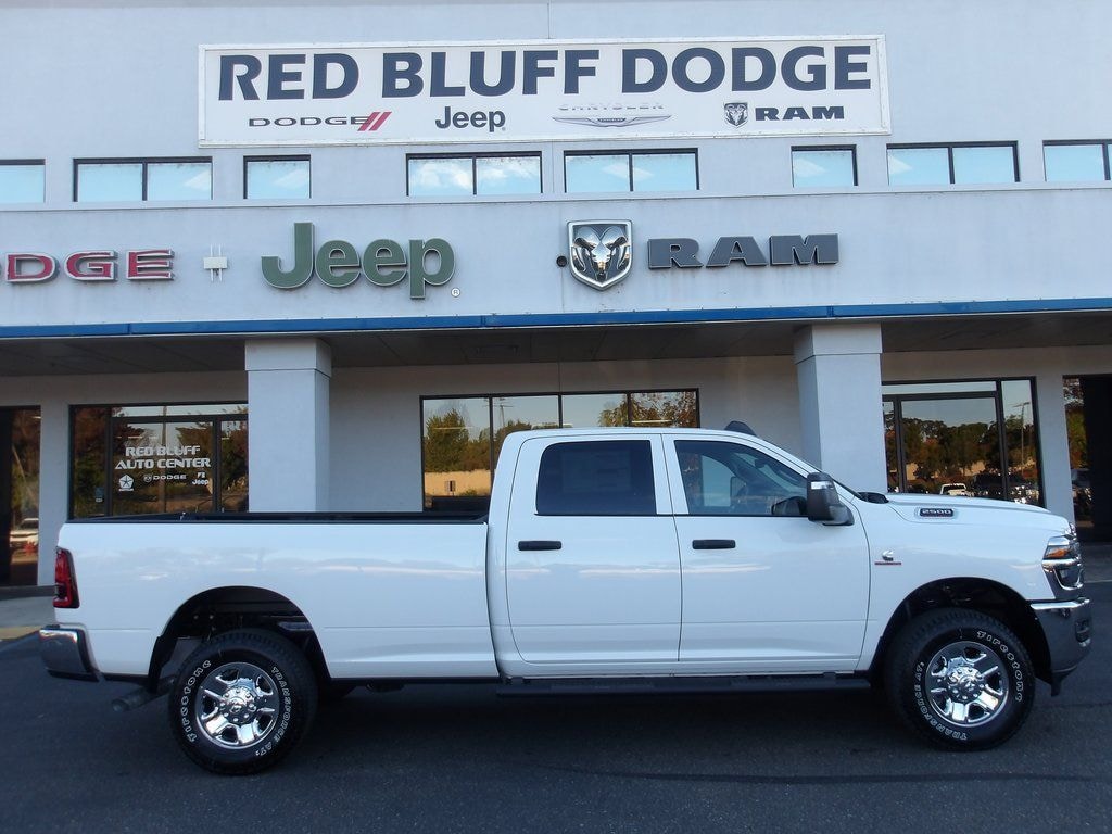 New 2026 Ram 2500 TRADESMAN CREW CAB 4X4 8' BOX Crew Cab