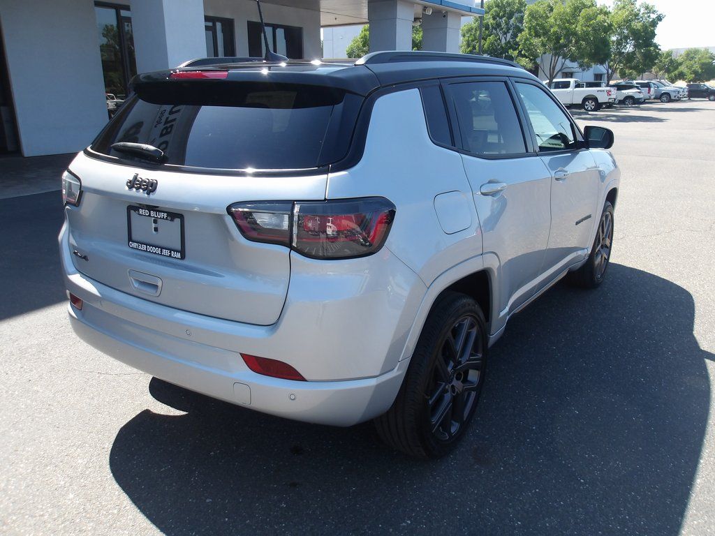 2025 Jeep Compass Limited - Photo 8