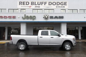 2026 Ram 2500 TRADESMAN CREW CAB 4X4 8' BOX Crew Cab