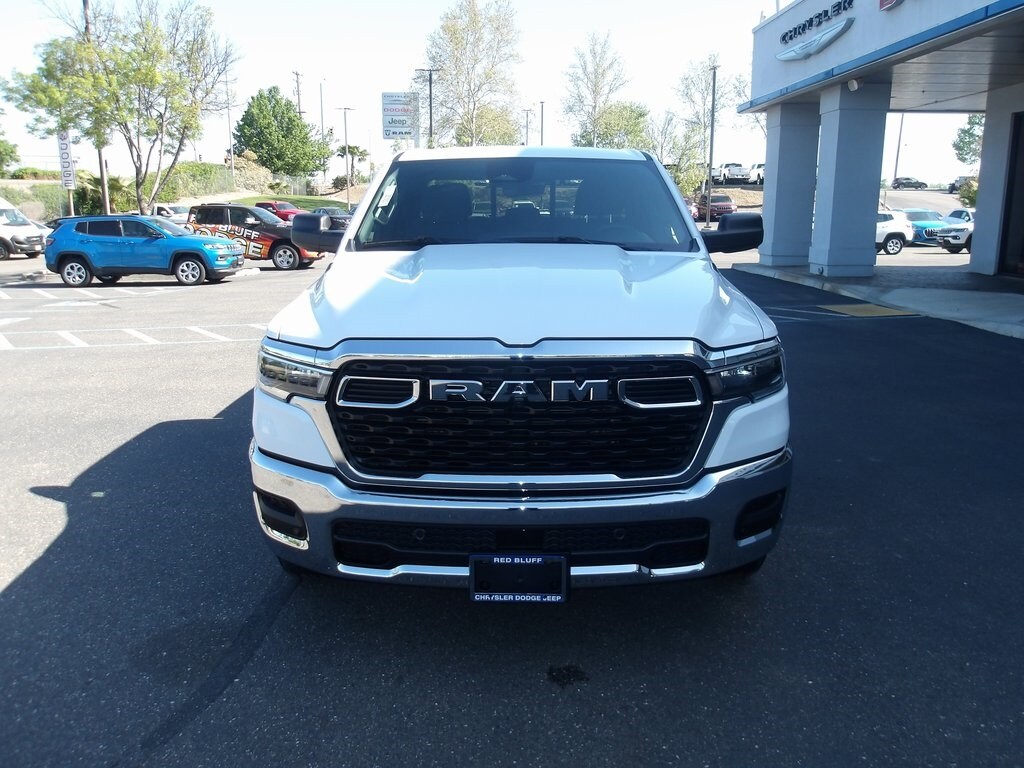 2025 Ram 1500 Tradesman photo 3