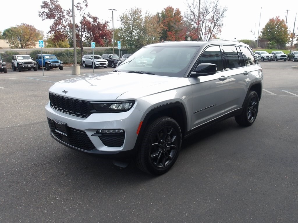 New 2025 Jeep Grand Cherokee LIMITED 4X4 Sport Utility