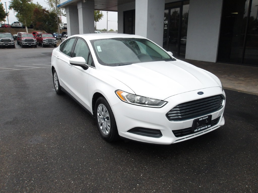 Used 2013 Ford Fusion S with VIN 3FA6P0G74DR119707 for sale in Red Bluff, CA
