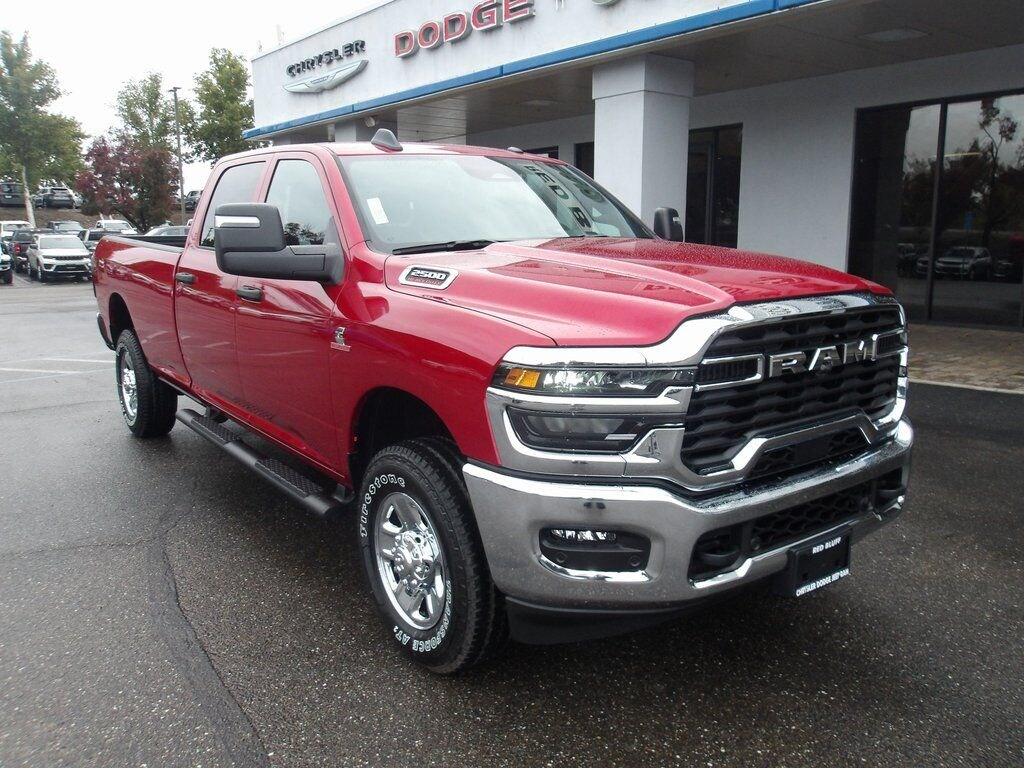 New 2026 Ram 2500 TRADESMAN CREW CAB 4X4 8' BOX Crew Cab