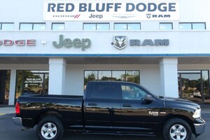 2020 Ram 1500 Classic SLT Truck