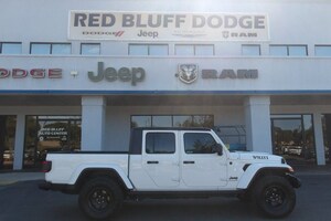 2024 Jeep Gladiator Willys Truck