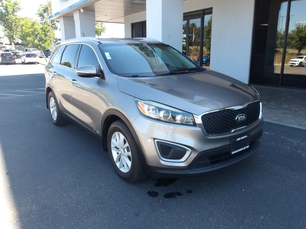 Used 2017 Kia Sorento LX with VIN 5XYPGDA5XHG289129 for sale in Red Bluff, CA
