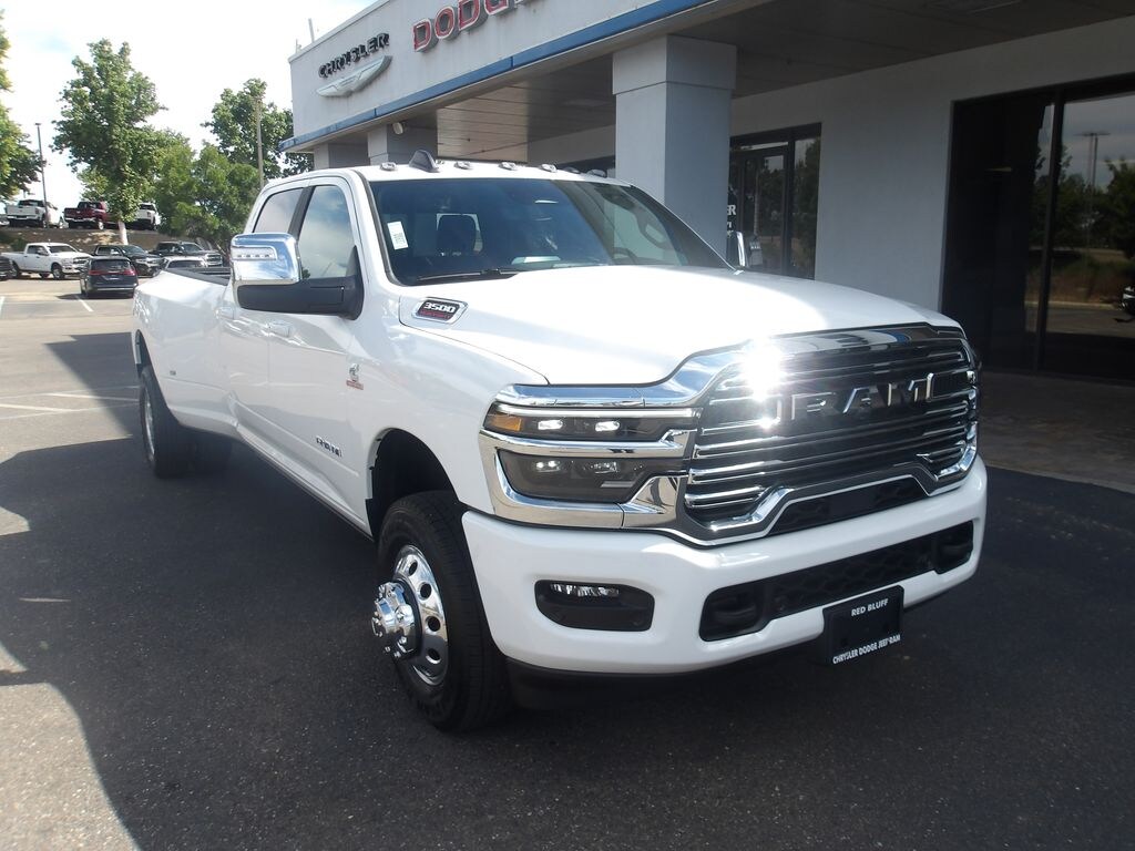 New 2026 Ram 3500 LARAMIE CREW CAB 4X4 8' BOX Crew Cab