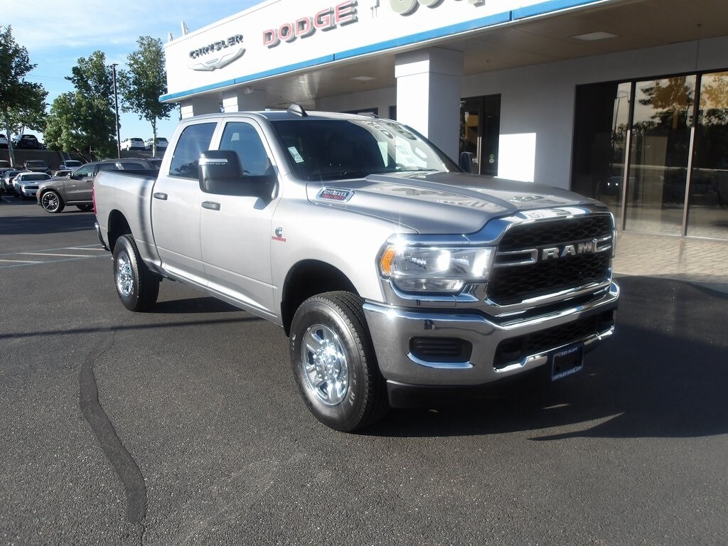 2024 Ram 2500 Tradesman photo 2