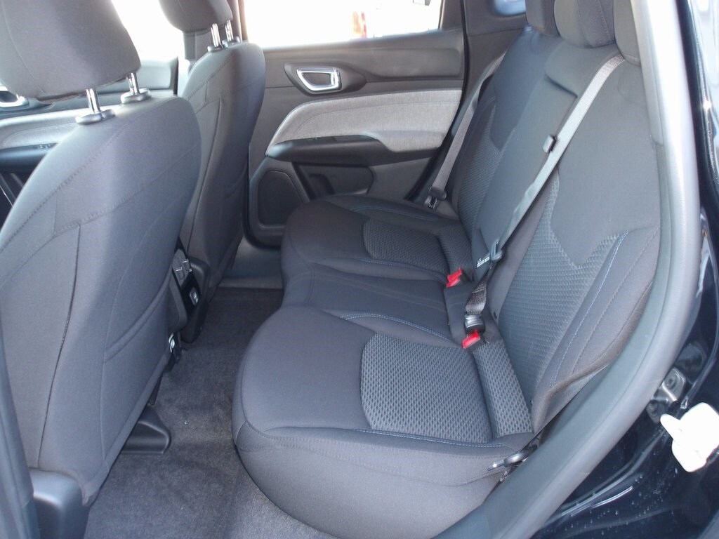 2024 Jeep Compass Sport photo 4