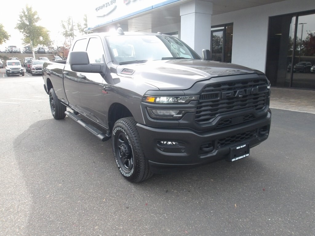 2025 Ram 2500 Tradesman photo 2