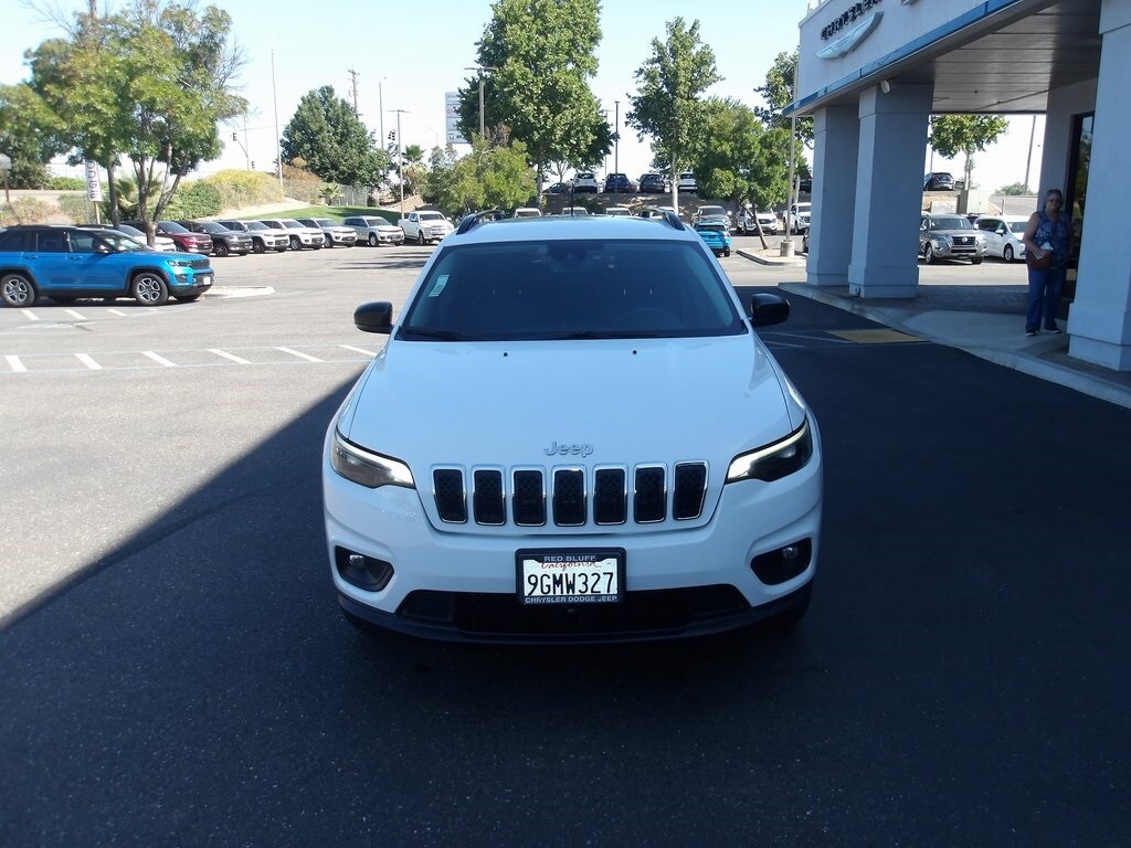 2022 Jeep Cherokee Latitude Lux photo 2