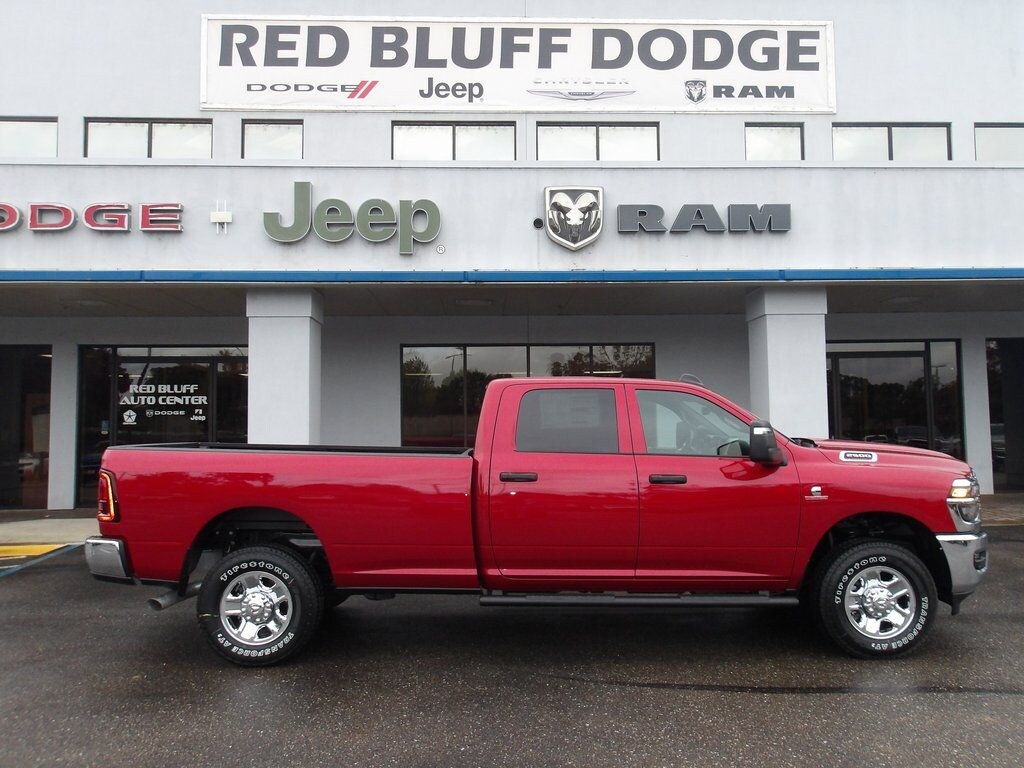 New 2026 Ram 2500 TRADESMAN CREW CAB 4X4 8' BOX Crew Cab