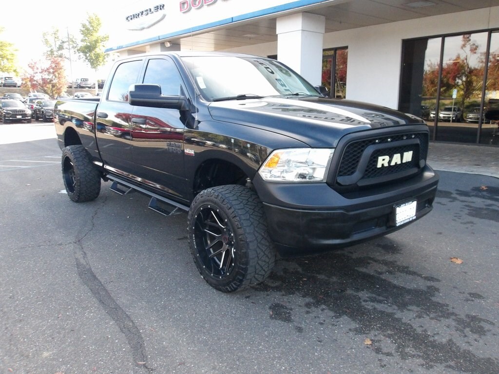 2017 Ram 1500 Tradesman photo 2
