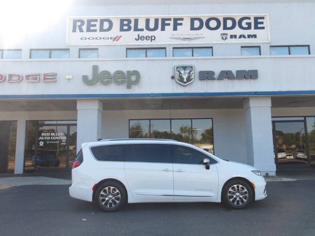 2023 Chrysler Pacifica Hybrid Pinnacle