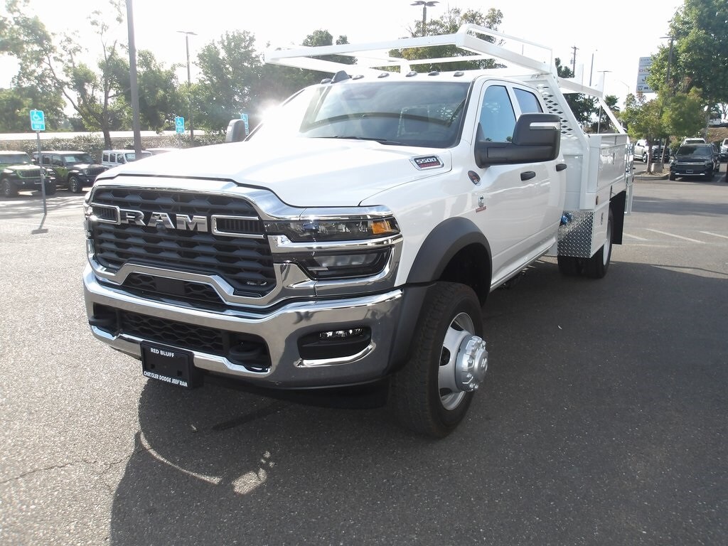 New 2025 Ram 5500 Chassis Cab 5500 TRADESMAN CHASSIS CREW CAB 4X4 60' CA Crew Cab