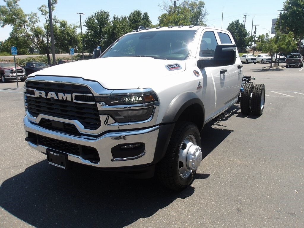 2025 Ram 5500 Tradesman photo 4