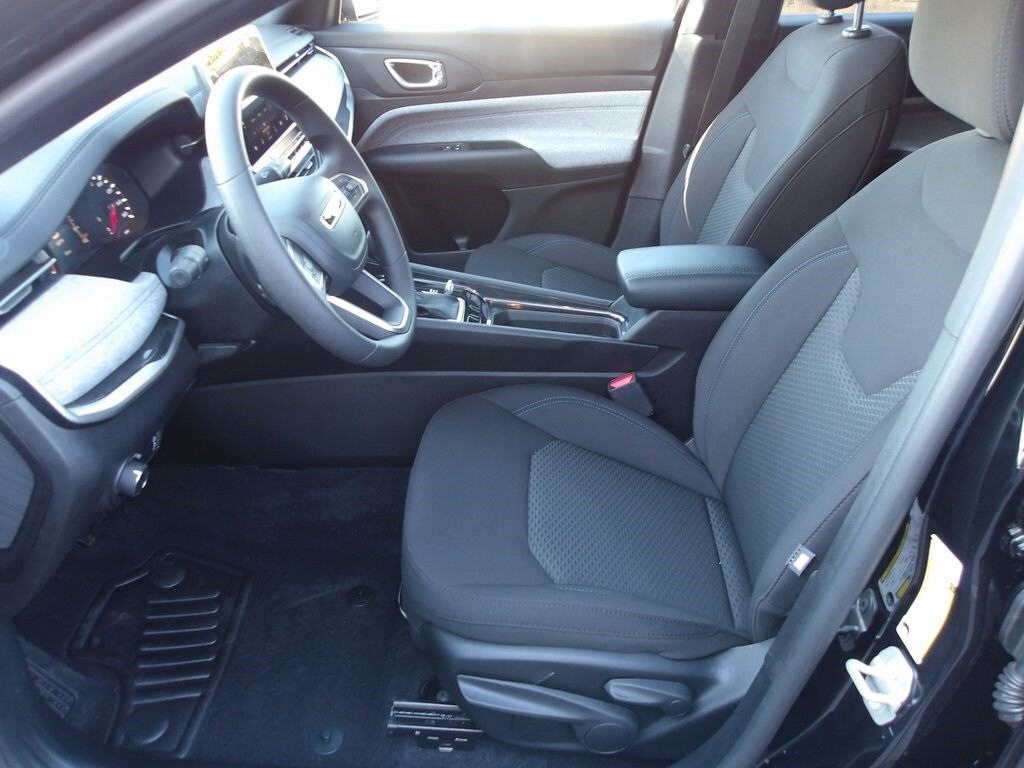 2024 Jeep Compass Sport photo 2