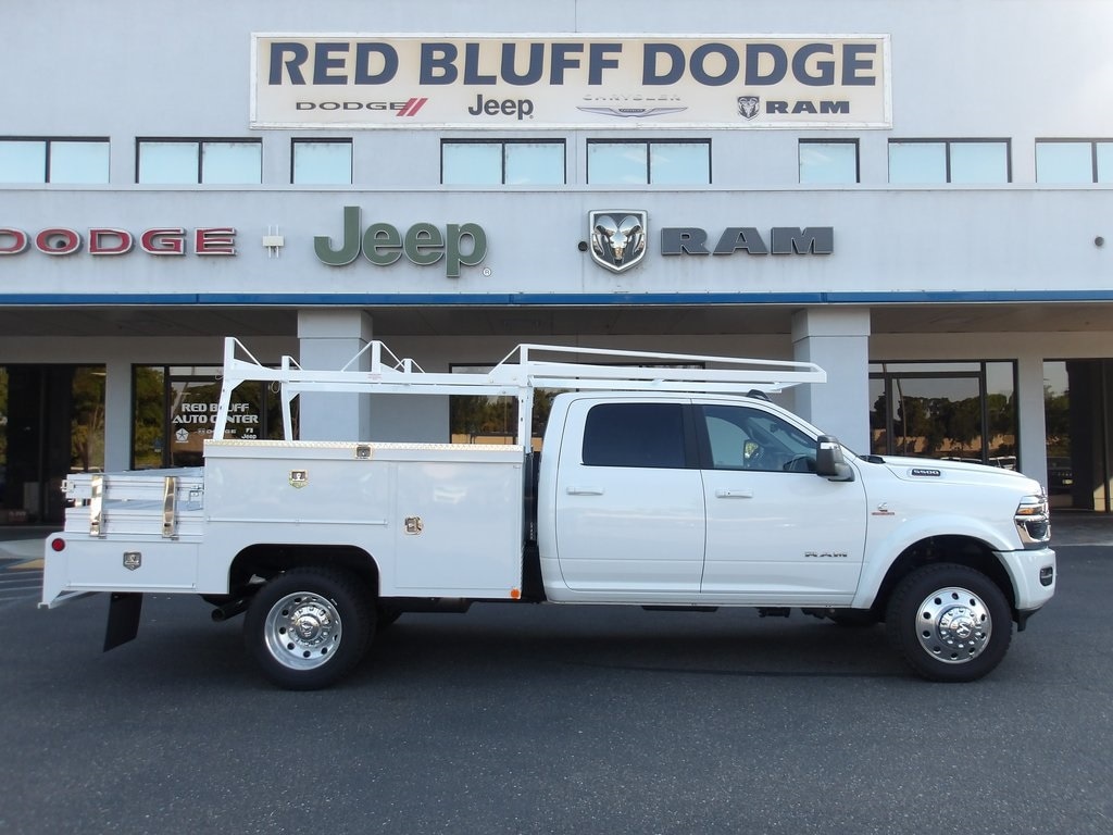 New 2025 Ram 5500 Chassis Cab 5500 BIG HORN CHASSIS CREW CAB 4X4 60' CA Crew Cab